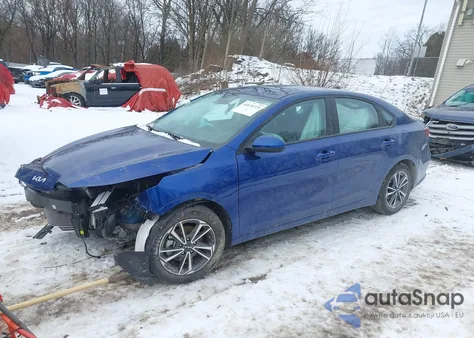 2023 Kia Forte Lxs z USA, uszkodzony, nr VIN 3KPF24AD6PE504311